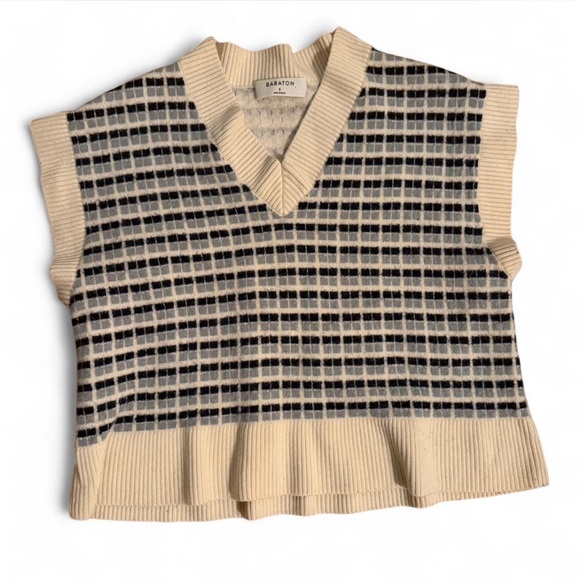 Babaton Sweaters - Aritzia Babaton Plaid Knit Sweater Vest 100% Merino Wool